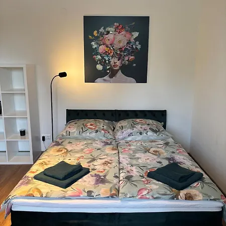 Holzinger In Woertherseenaehe